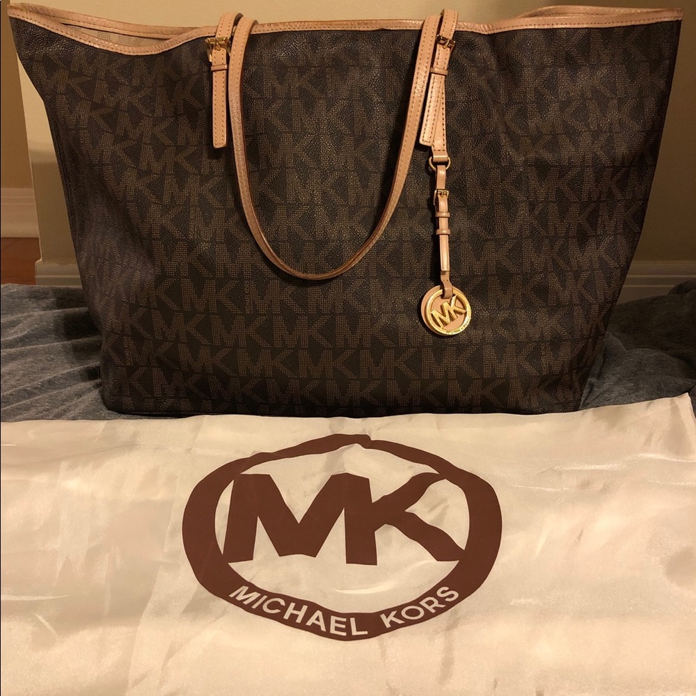 Micheal kors tote
